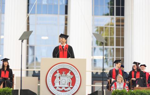 Image of Mark Rober delivering his Commencement address